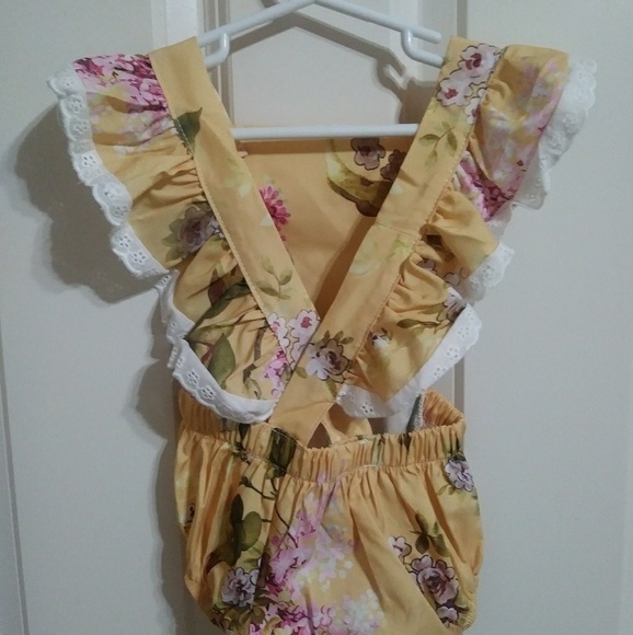 Last one ⏳Yellow flowered Romper - Picture 5 of 7